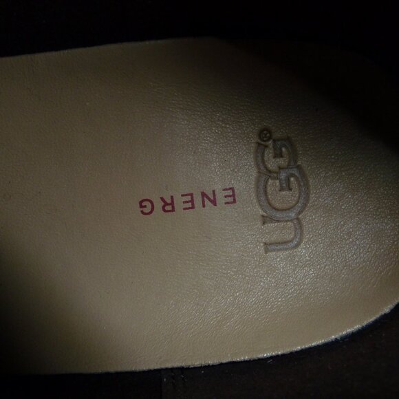 Ugg Mens Freamon Waterproof Chukka Boot. Taupe (tan/gray) color. Excellent used - Picture 5 of 14